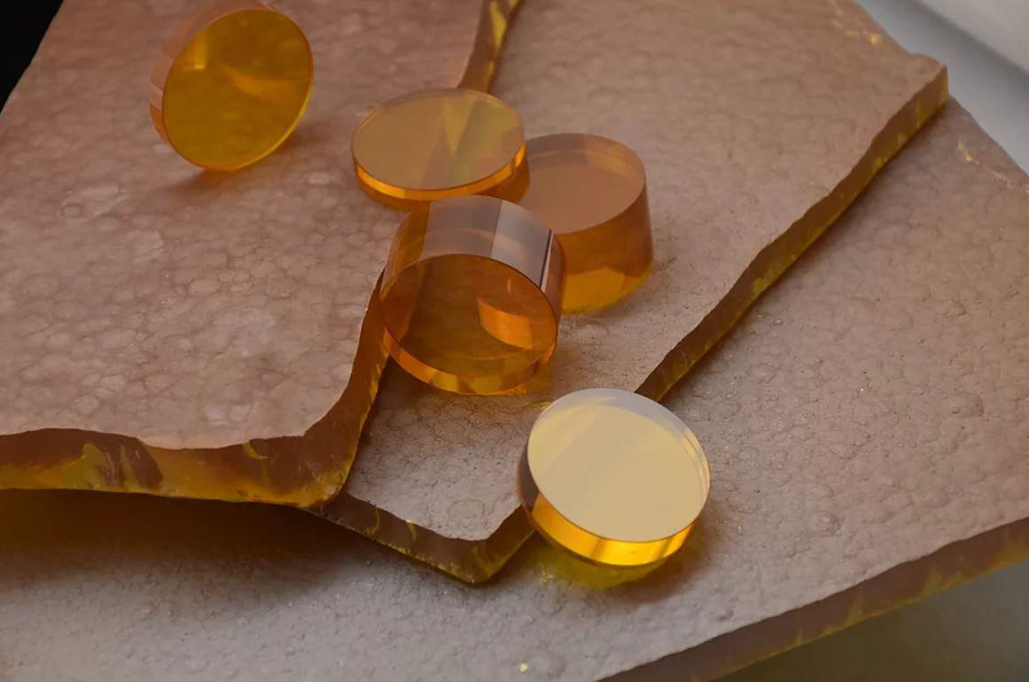 CVD zinc selenide windows on a grown slab